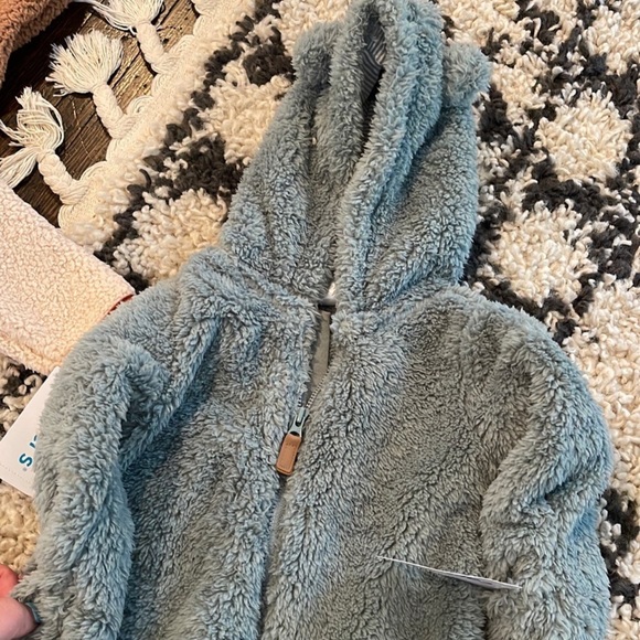 9 months Fleece Snow/cold weather jackets/one pieces. Brand new from carters - Picture 2 of 3